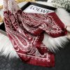 Cashew flower 70cm Red Silk Scarf - Women's Dazzling Vintage Versatile Bag Accessory - 画像 (2)