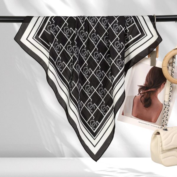Checkered Black White Silk Scarf - 70cm Office Versatile Square for Women - 画像 (4)