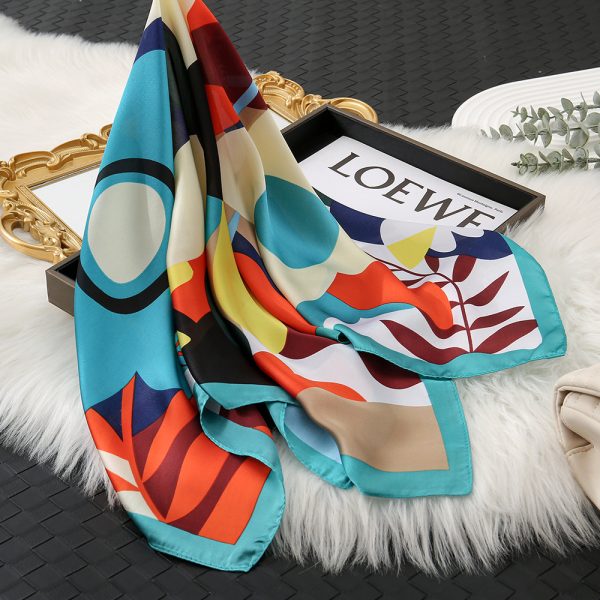 New Trendy Floral 70cm Silk Scarf - Premium Colorful Print Accessory for Women - 이미지 2