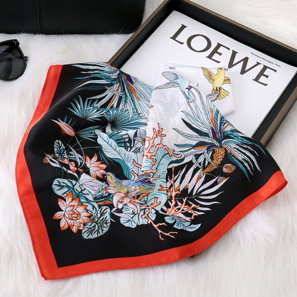 Red And Black Flowers Square Silk Scarf - Women's Head Neck Wrap, Bandana for Sleeping - Εικόνα 3
