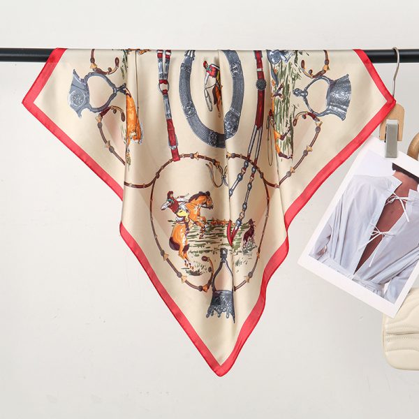 Red Pony Chain Silk Scarf Styles - Women's Square, Neck & Head Scarves, Hair Wraps - Afbeelding 4